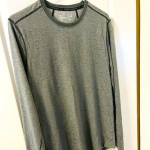 Under Armour Men's Medium Grey Long Sleeve Performance Top Thermal